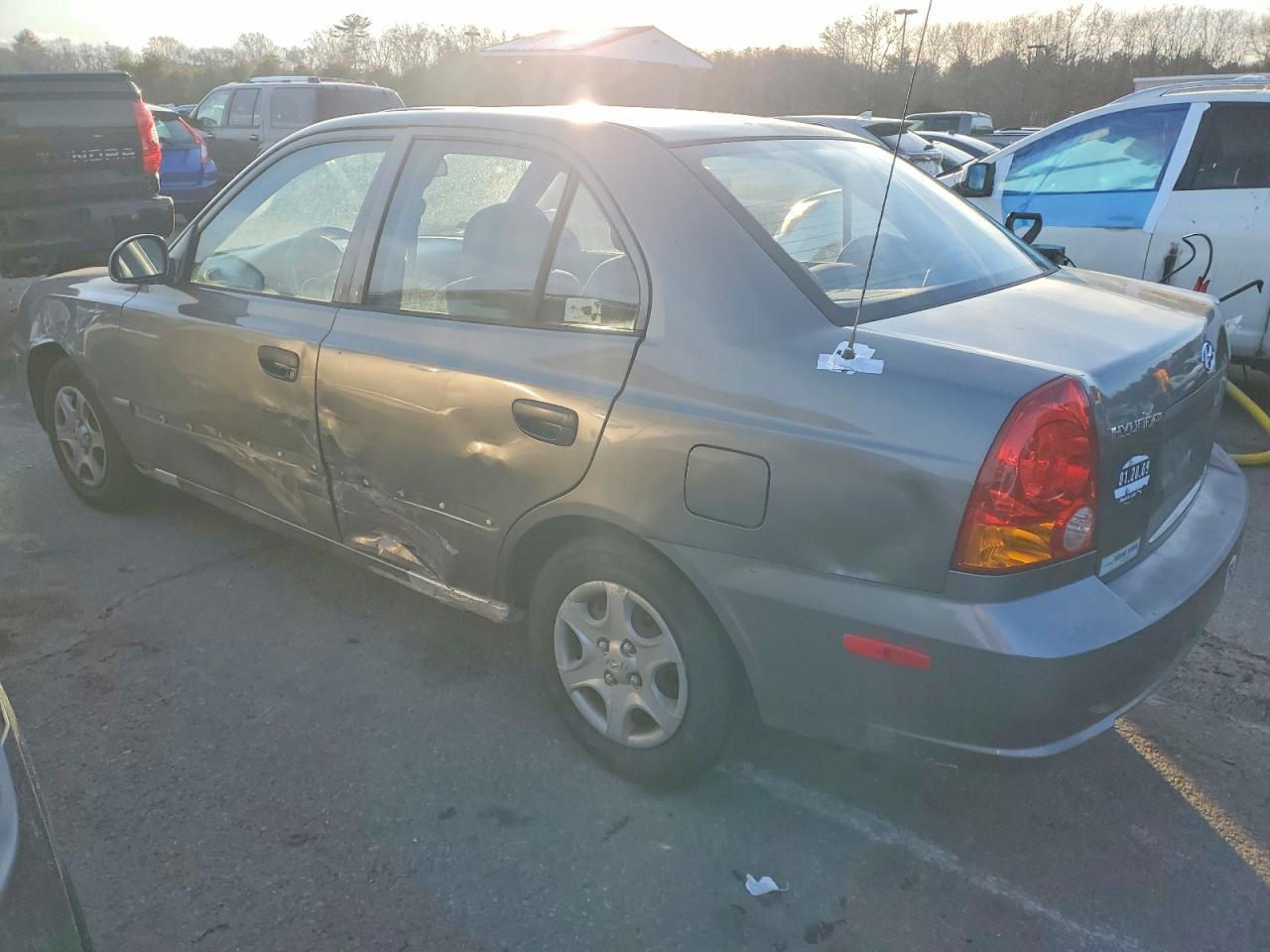 2004 HYUNDAI ACCENT