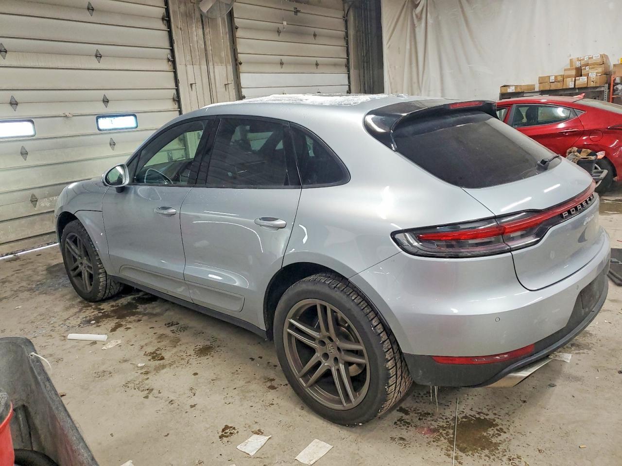 2021 PORSCHE Macan
