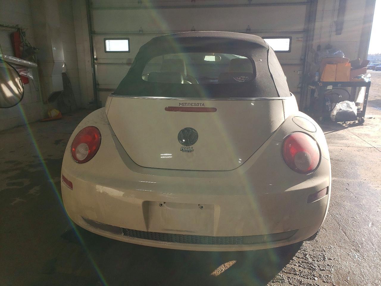 2010 VOLKSWAGEN Beetle