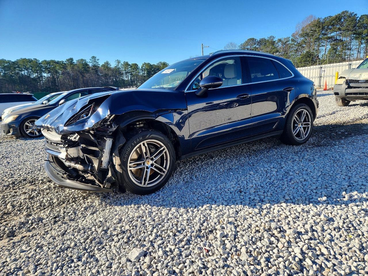 2019 PORSCHE Macan