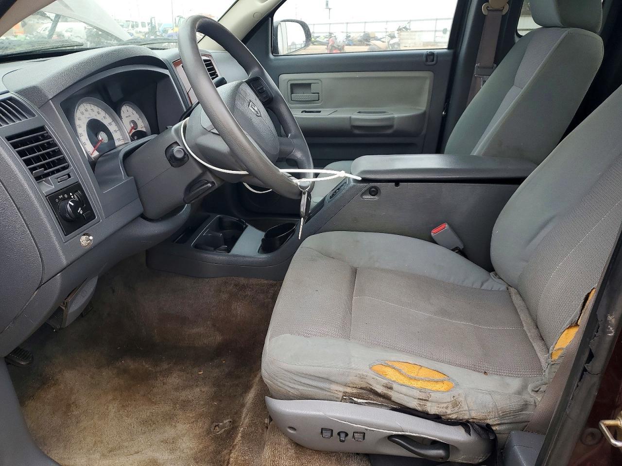 2005 DODGE Dakota