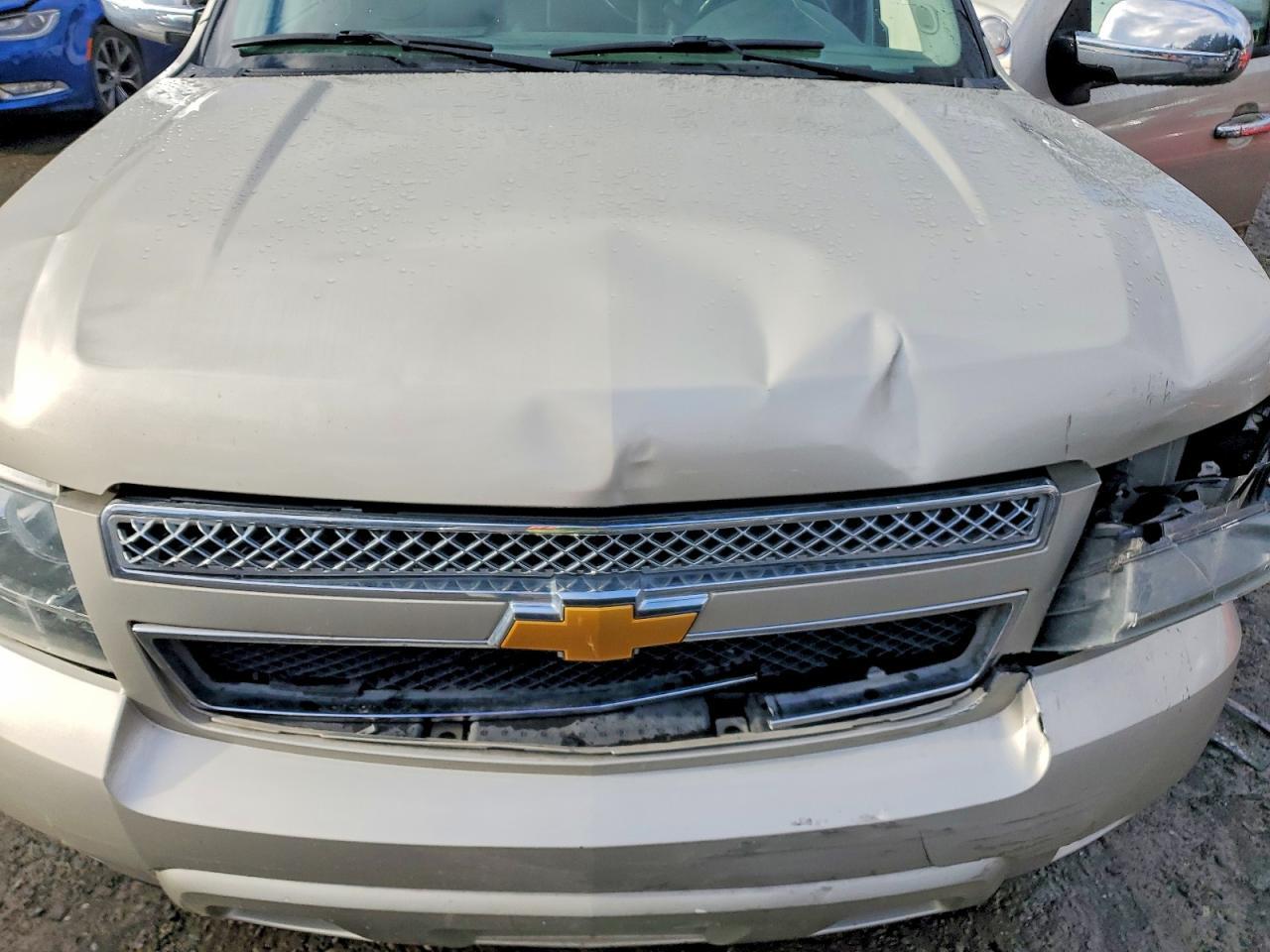 2014 CHEVROLET Suburban