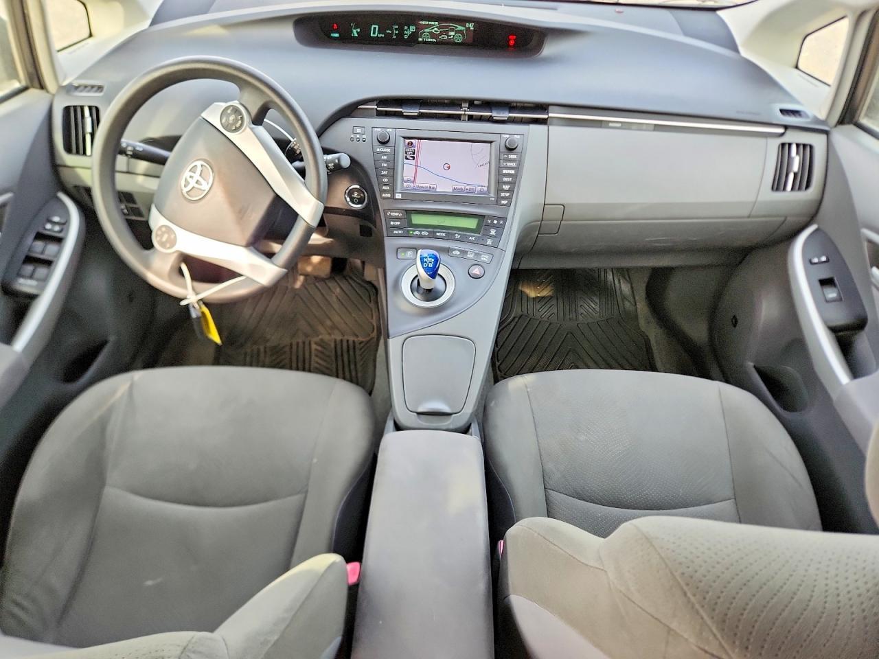 2011 TOYOTA PRIUS