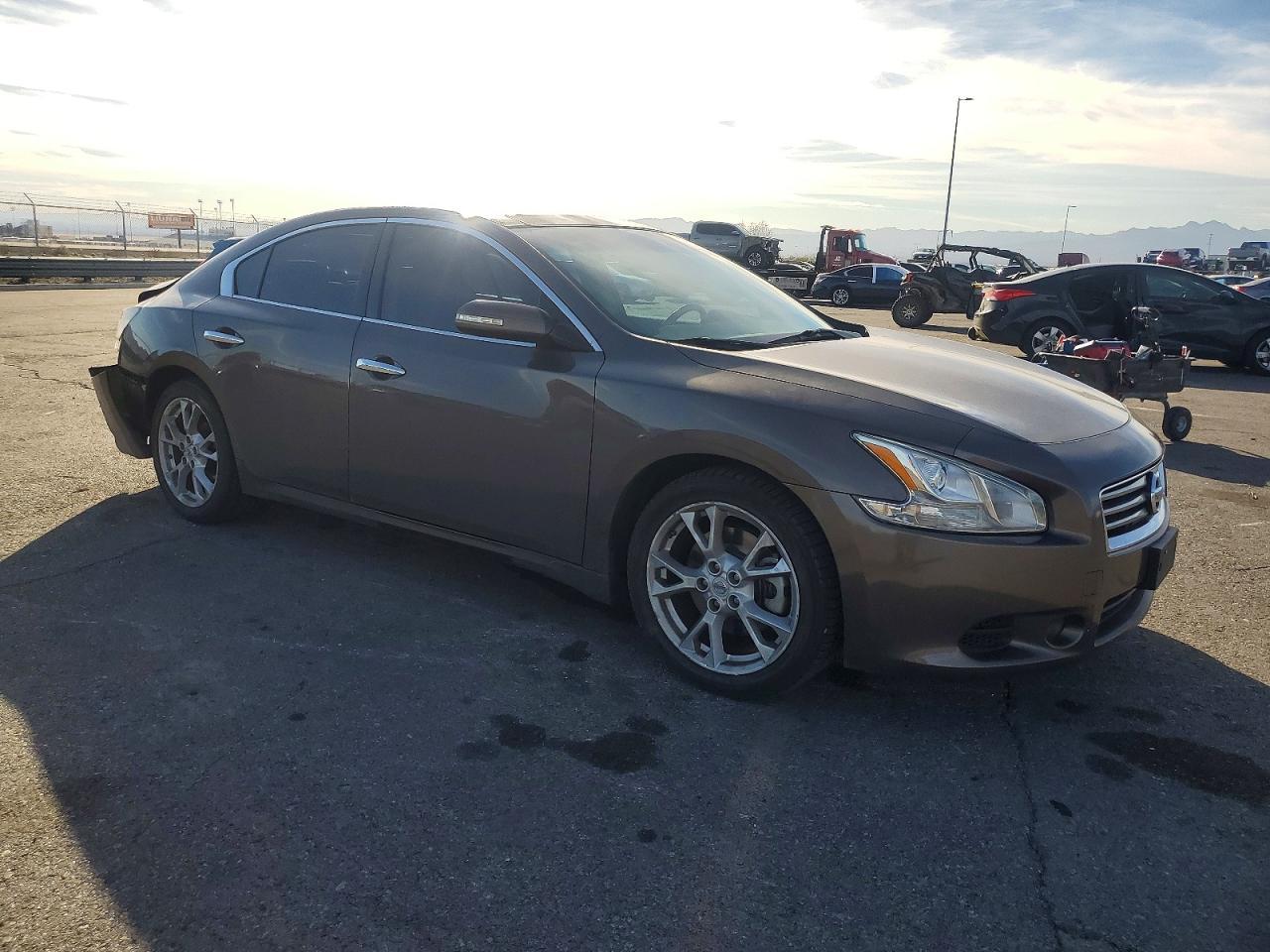2012 NISSAN Maxima