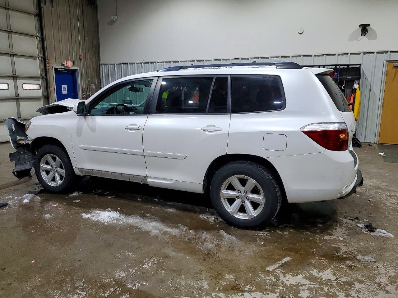 2010 TOYOTA HIGHLANDER