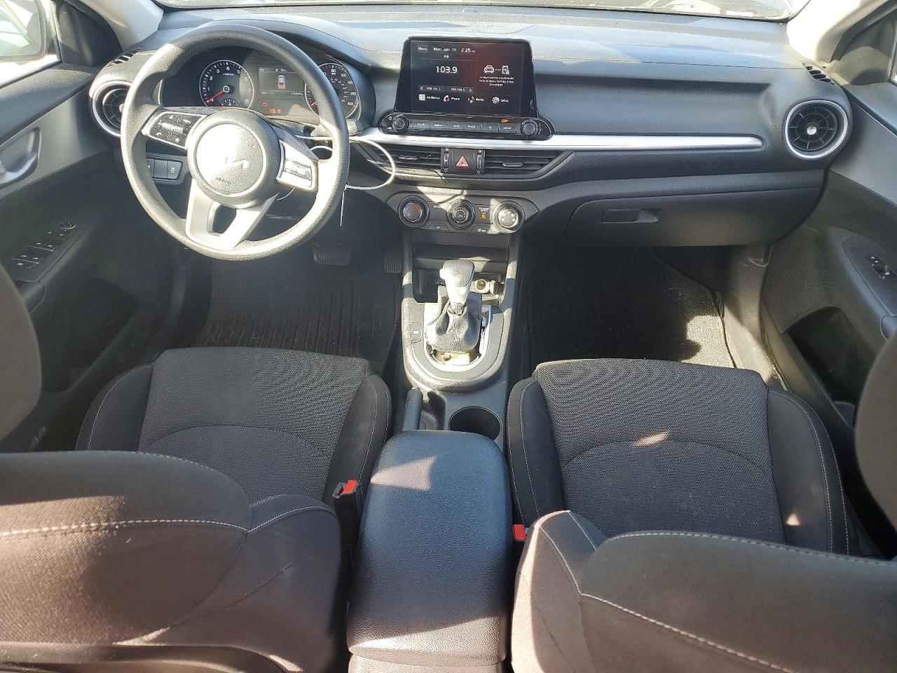 2023 KIA FORTE