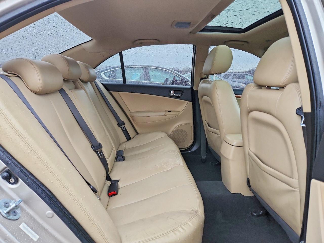 2010 HYUNDAI SONATA