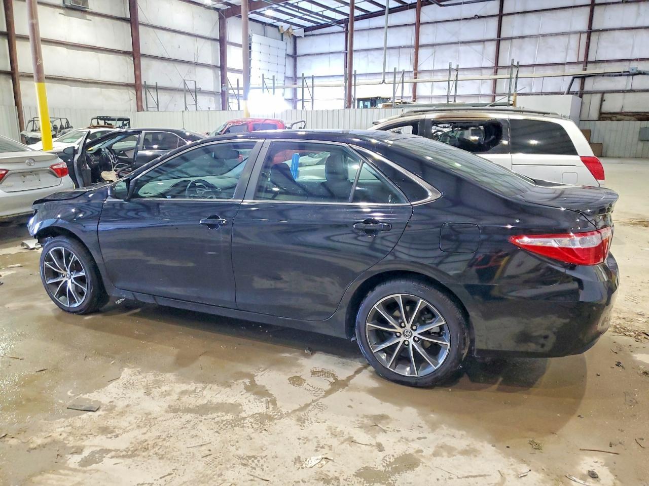 2015 TOYOTA CAMRY