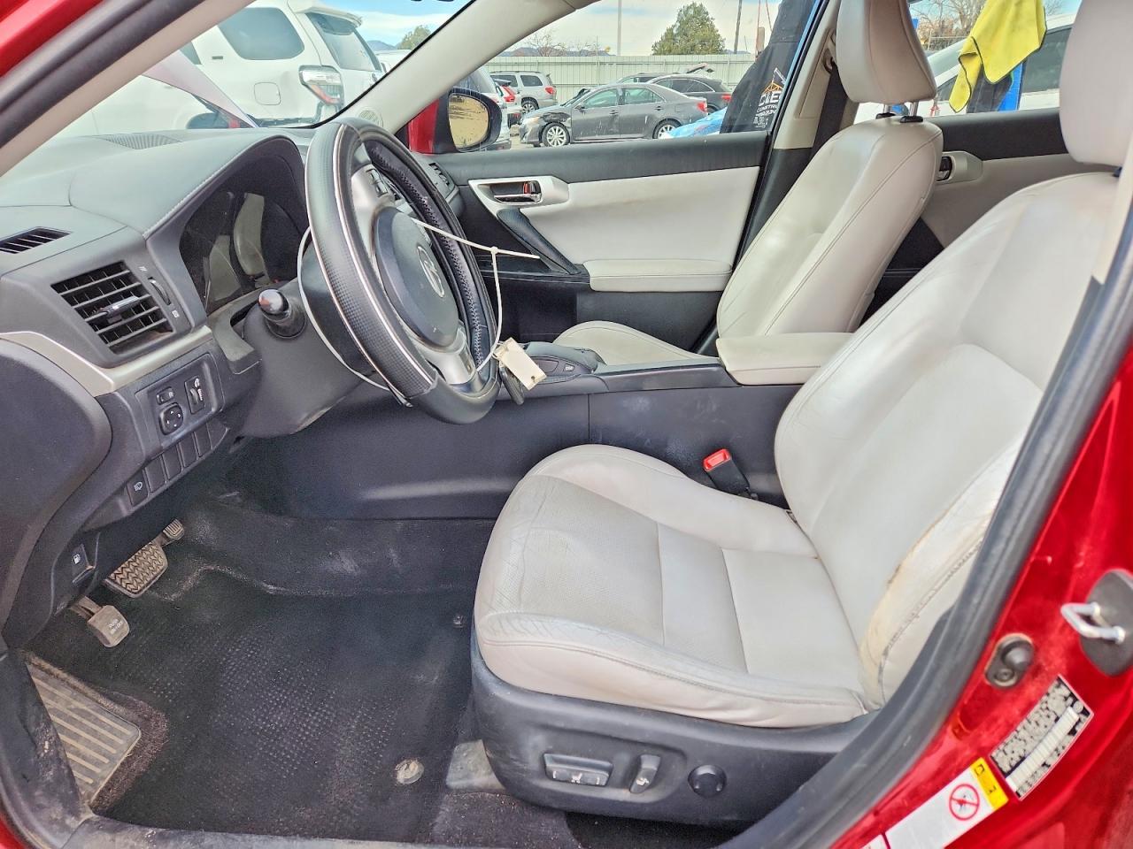 2011 LEXUS CT 200