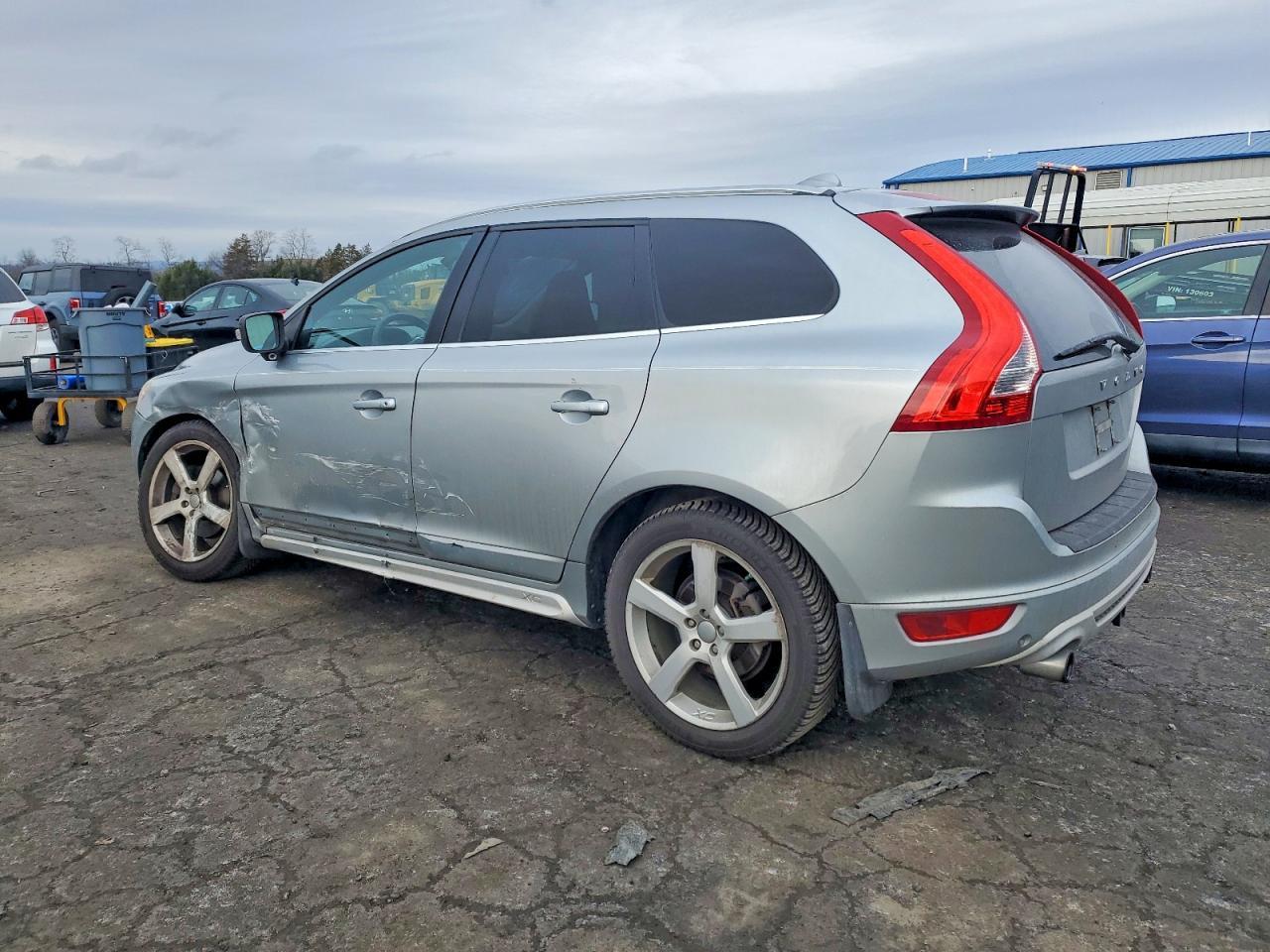 2011 VOLVO XC60