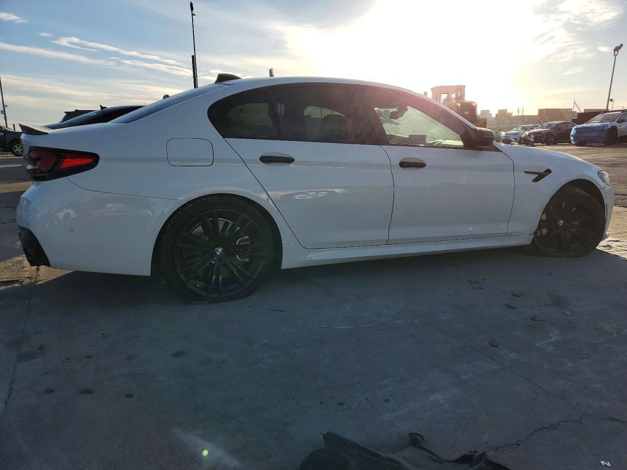 2022 BMW M5
