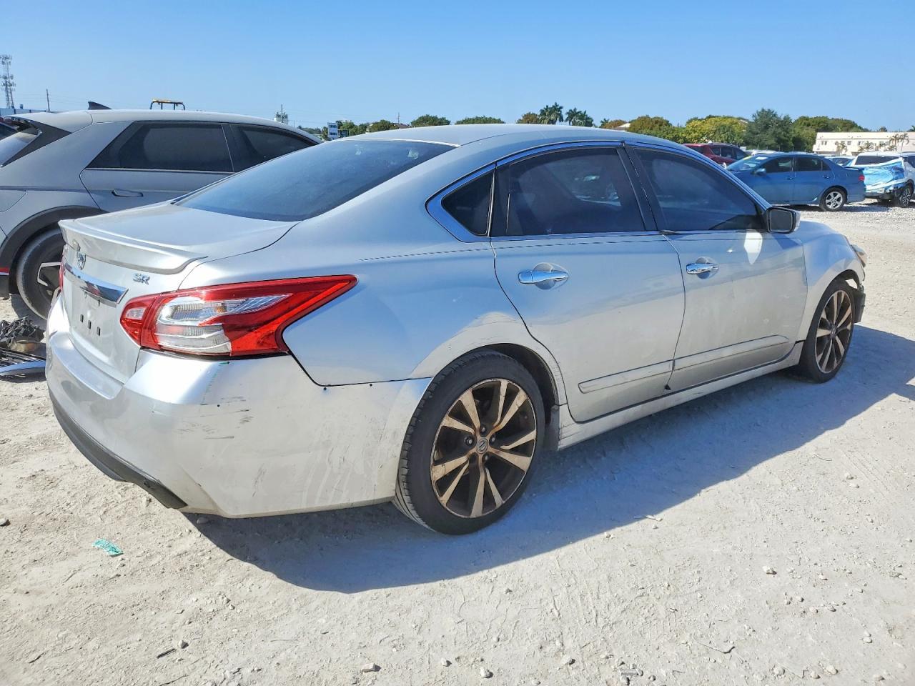 2016 NISSAN ALTIMA