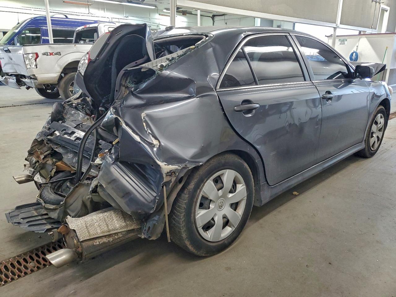 2010 TOYOTA CAMRY