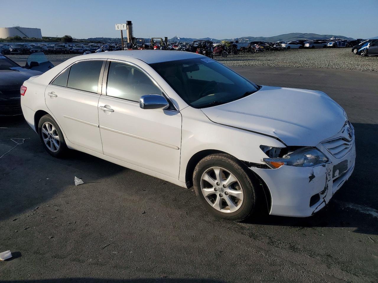2011 TOYOTA CAMRY