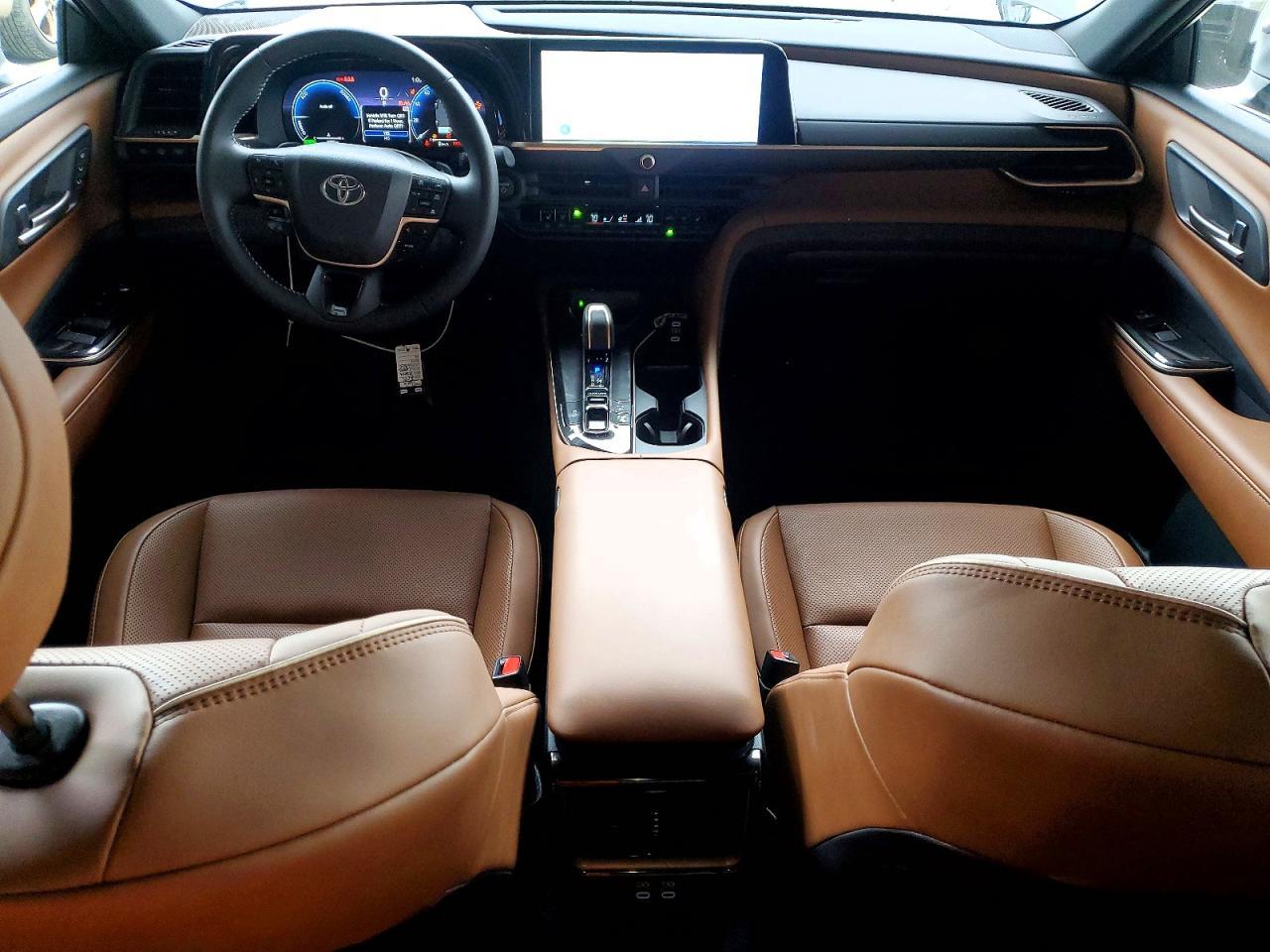 2025 TOYOTA Crown