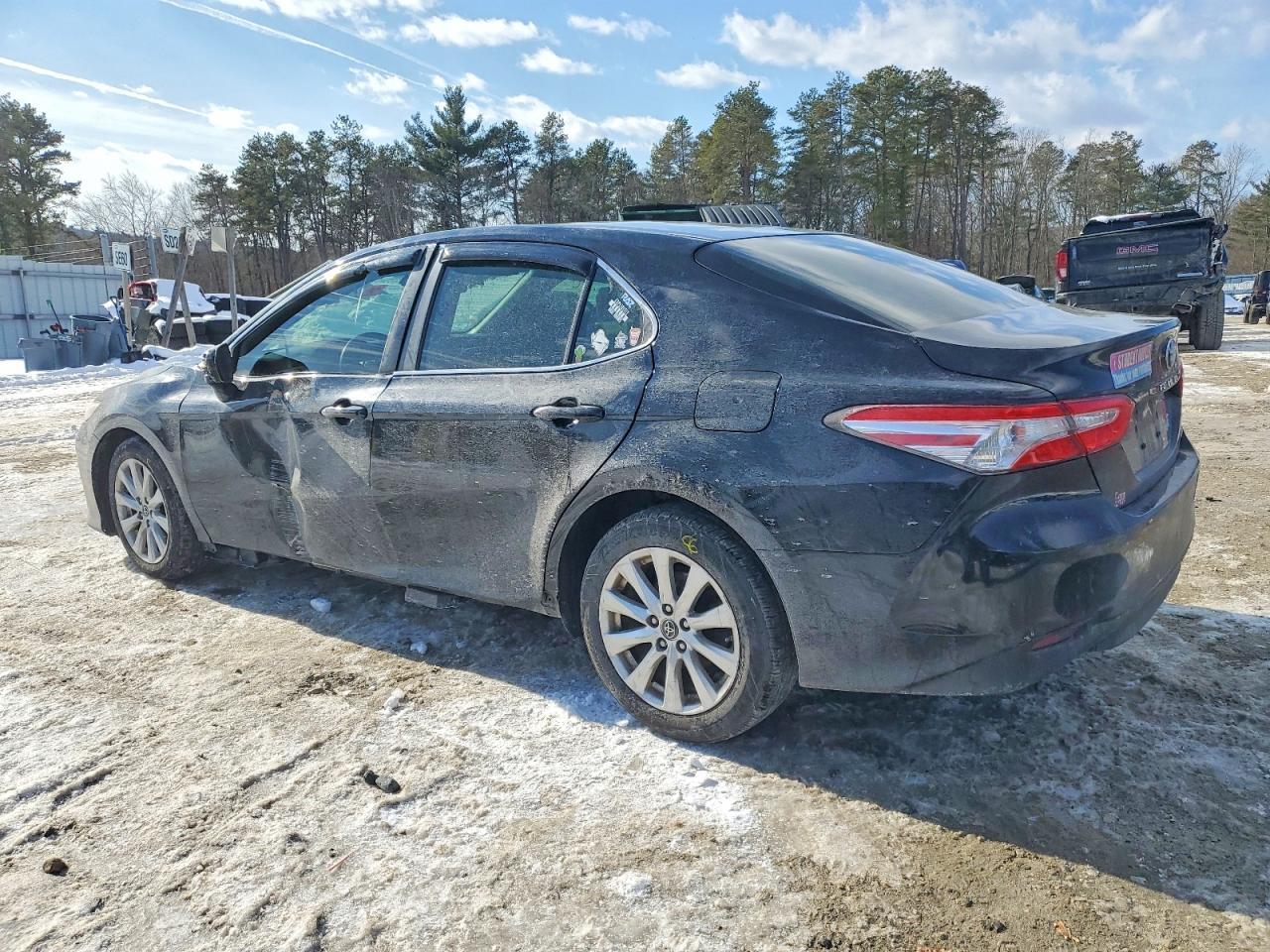 2018 TOYOTA CAMRY