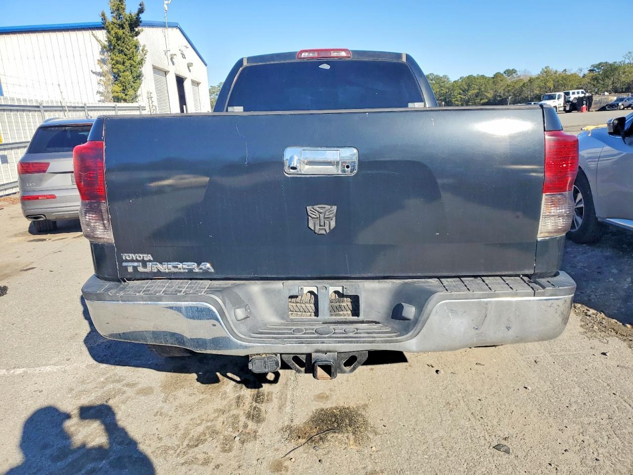 2010 TOYOTA TUNDRA