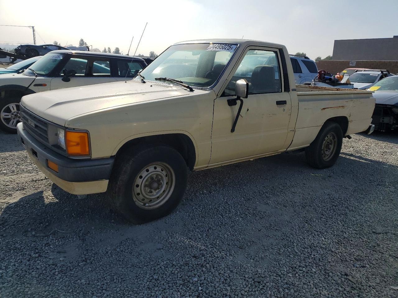 1987 TOYOTA Pickup