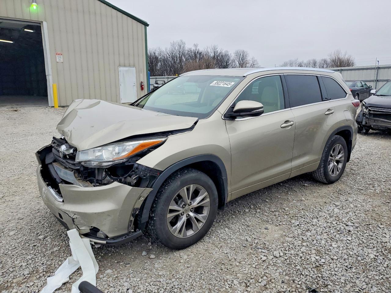 2015 TOYOTA HIGHLANDER