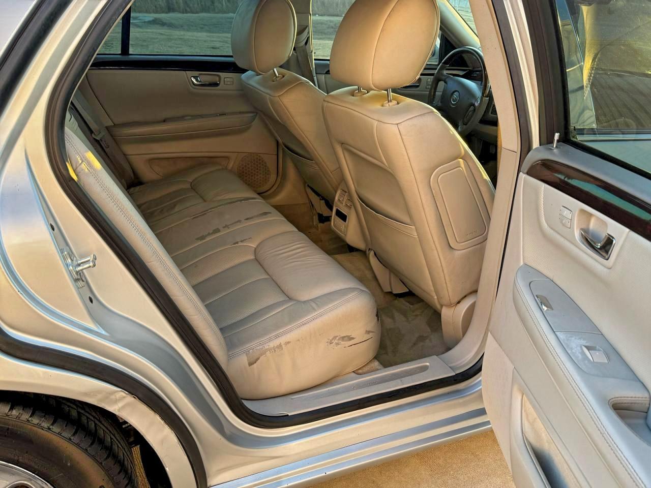 2011 CADILLAC DTS