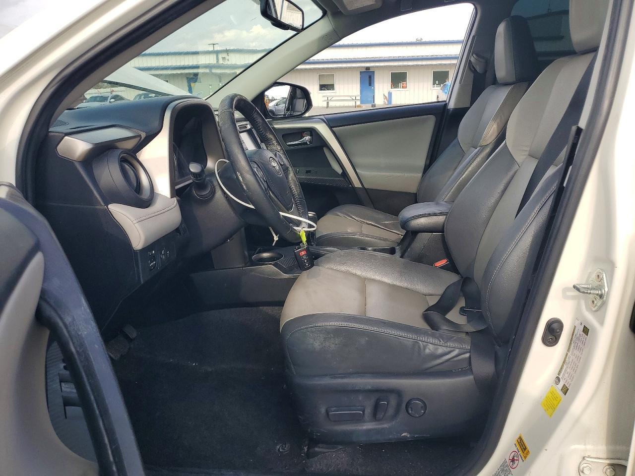 2015 TOYOTA RAV4