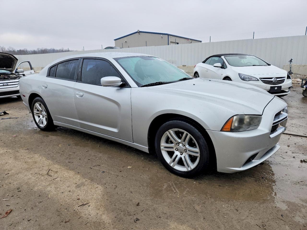 2011 DODGE CHARGER