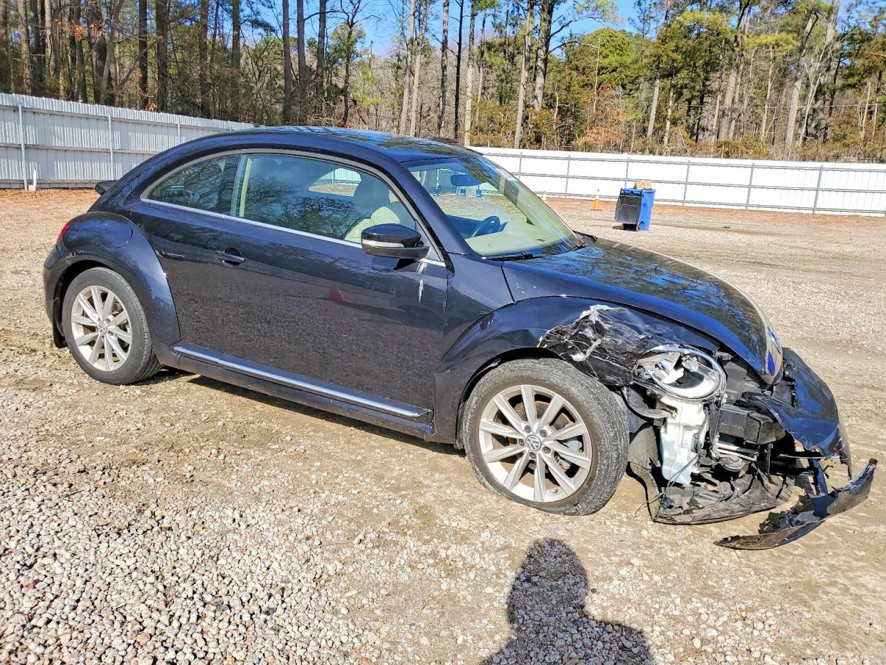 2018 VOLKSWAGEN Beetle