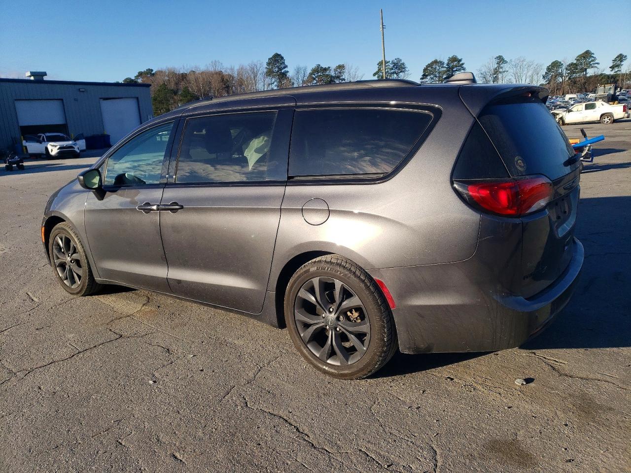 2020 CHRYSLER Pacifica