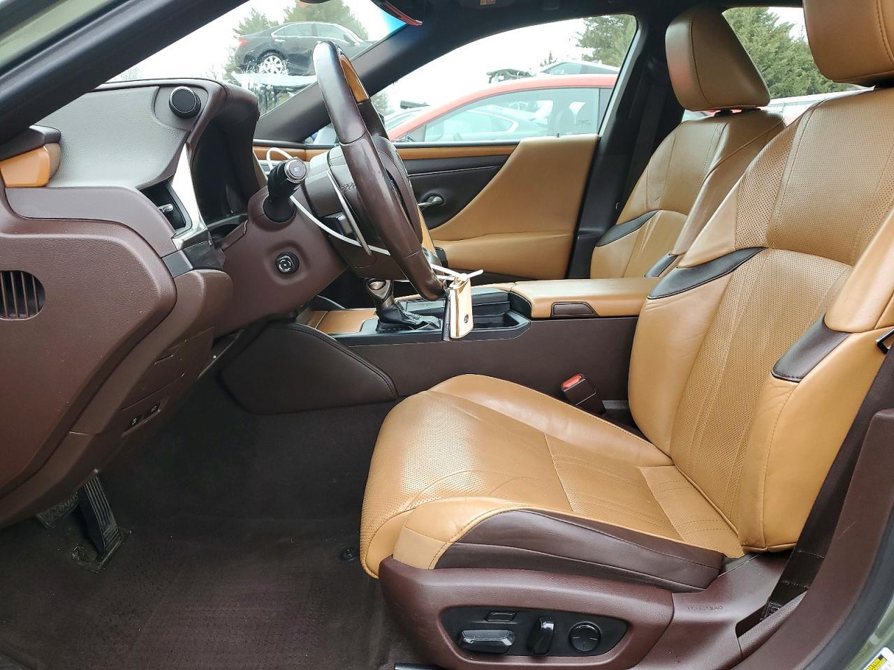2019 LEXUS ES 350