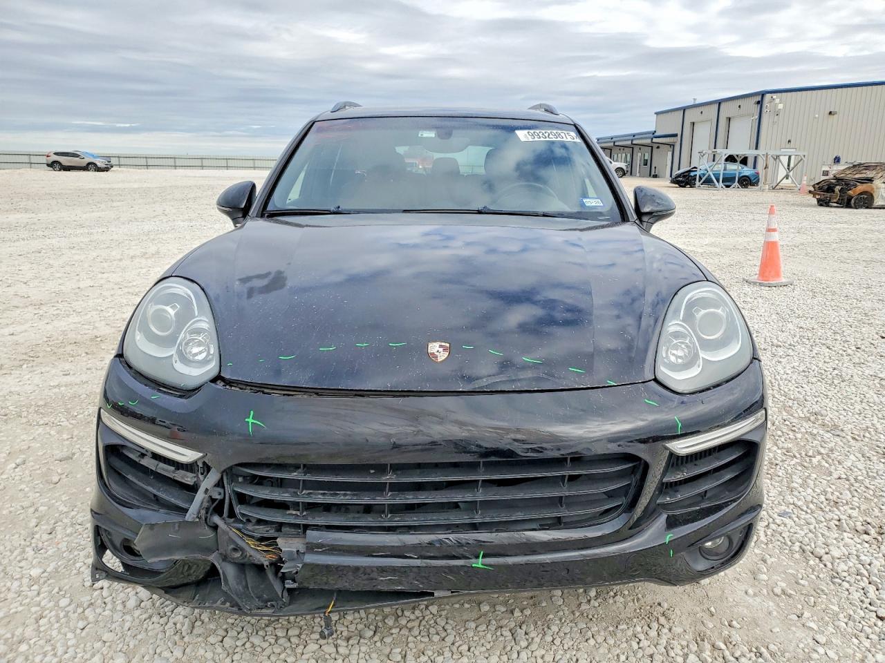 2016 PORSCHE CAYENNE