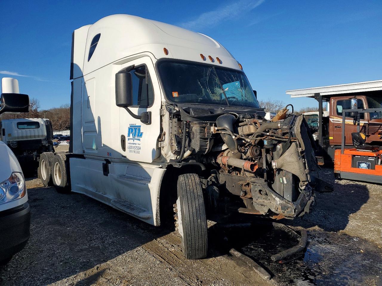 2017 FREIGHTLINER CASCADIA 125