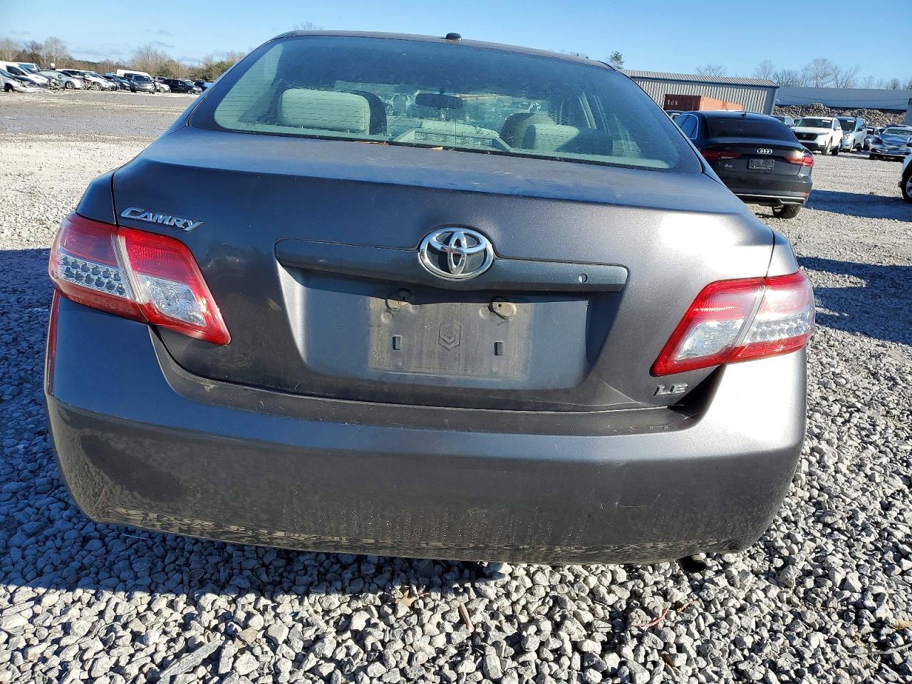 2011 TOYOTA CAMRY