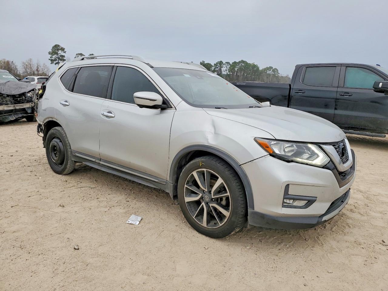 2020 NISSAN
