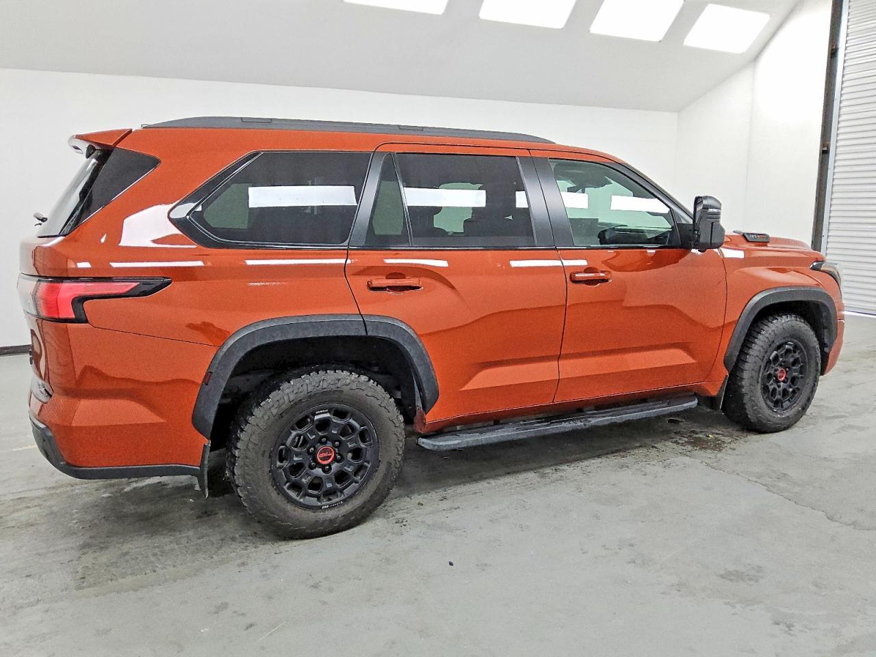 2024 TOYOTA Sequoia