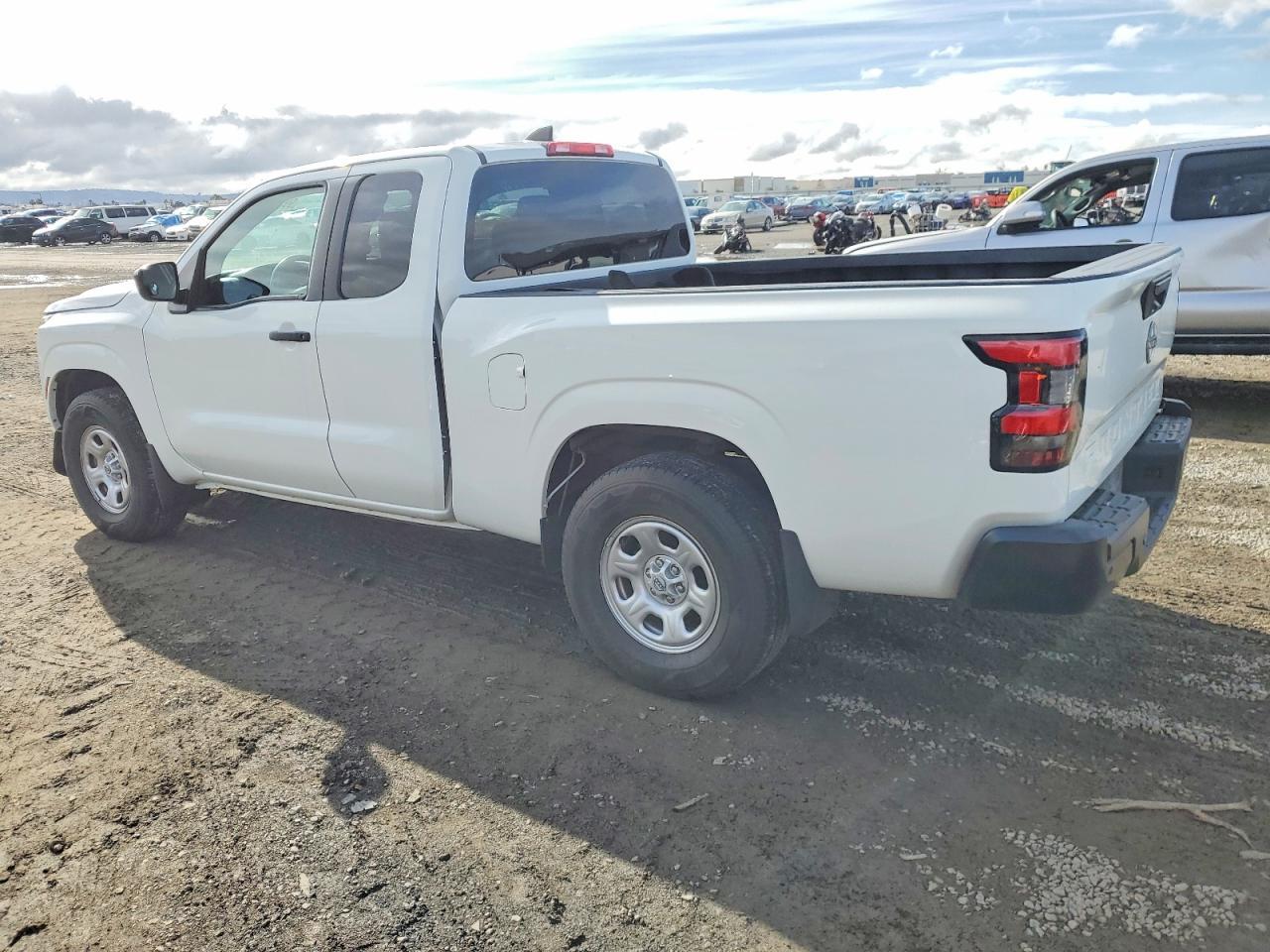 2022 NISSAN Frontier