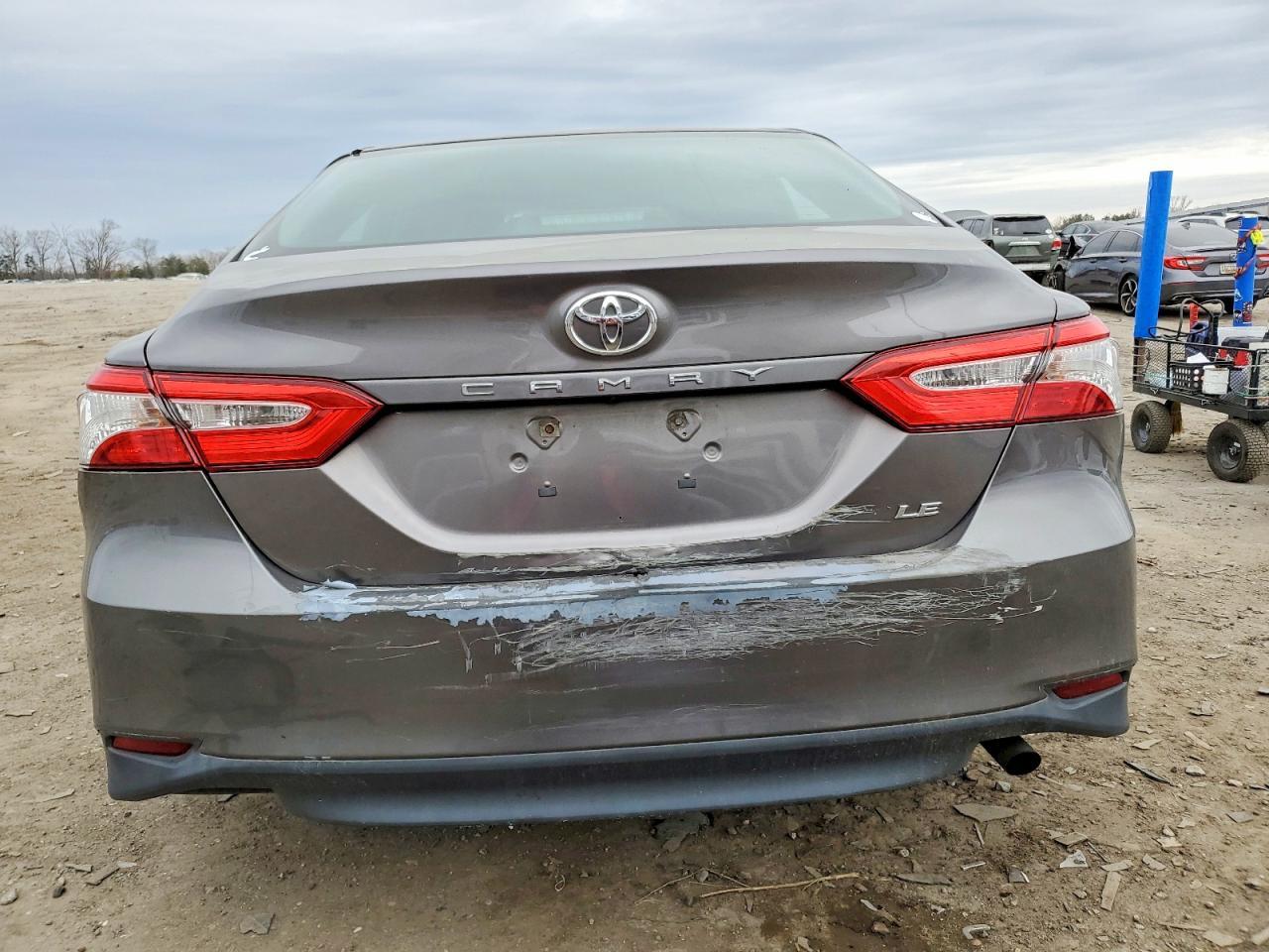 2018 TOYOTA CAMRY