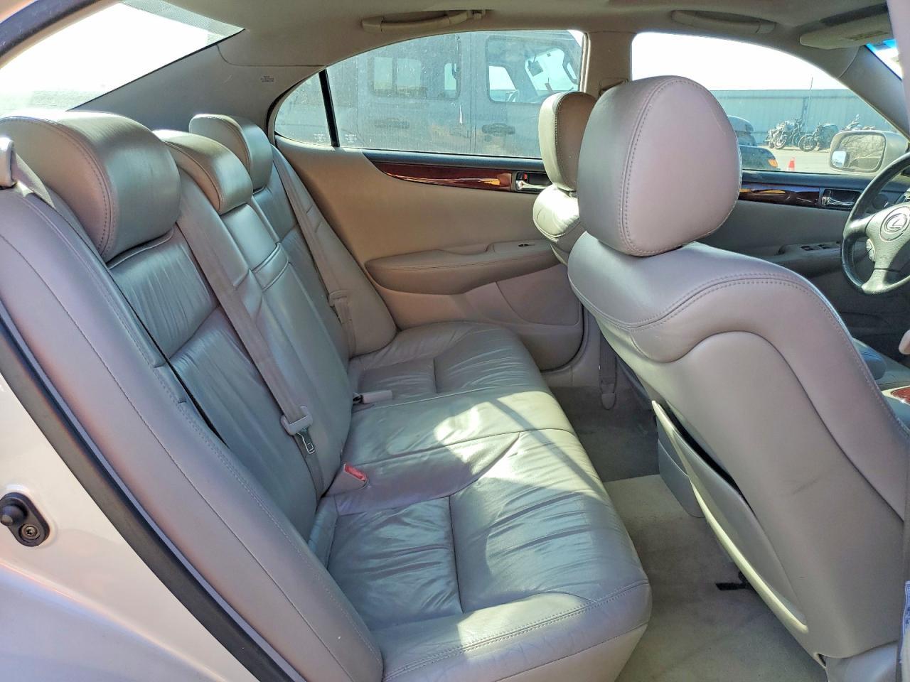 2002 LEXUS Es 300