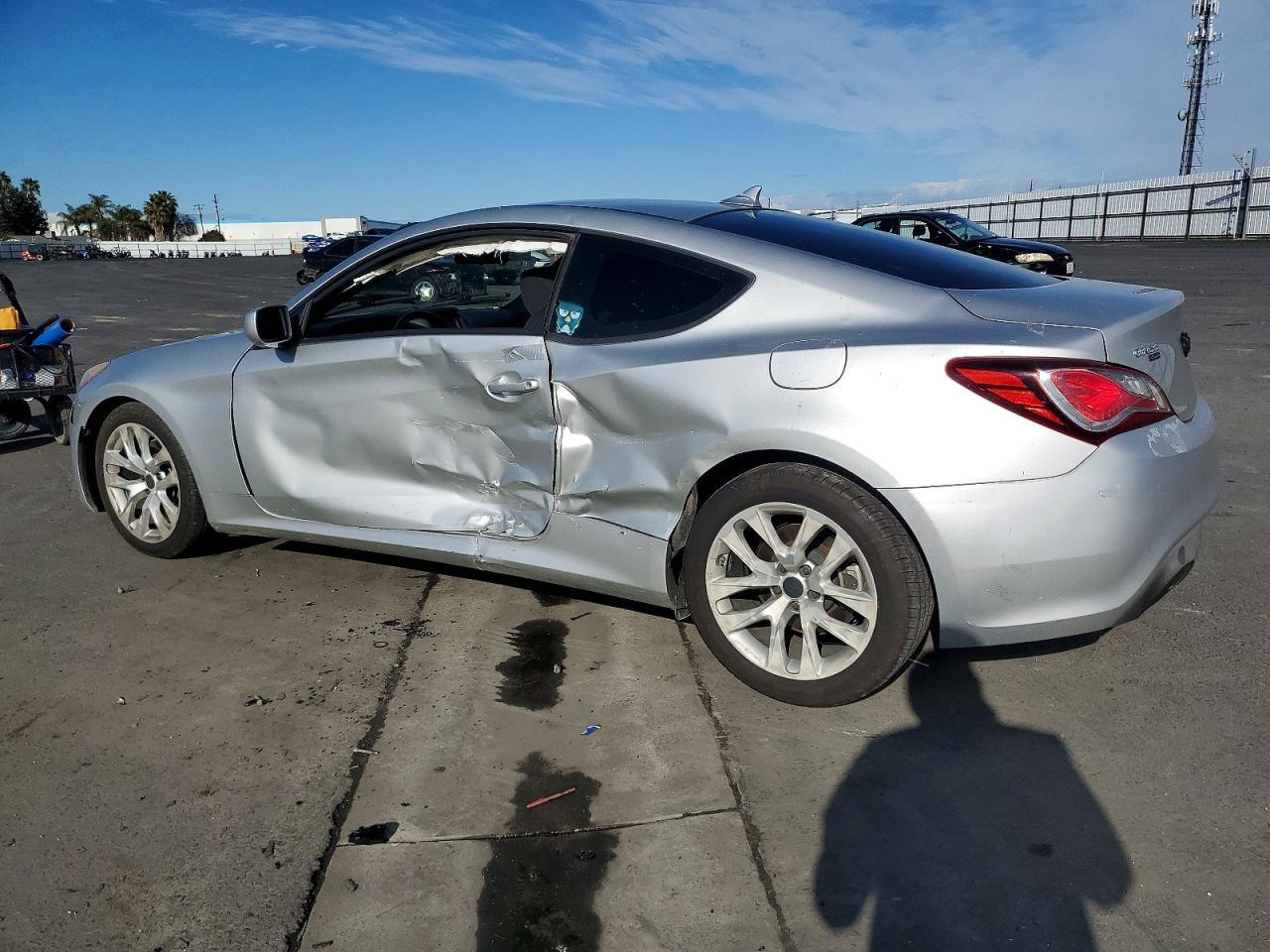 2013 HYUNDAI GENESIS
