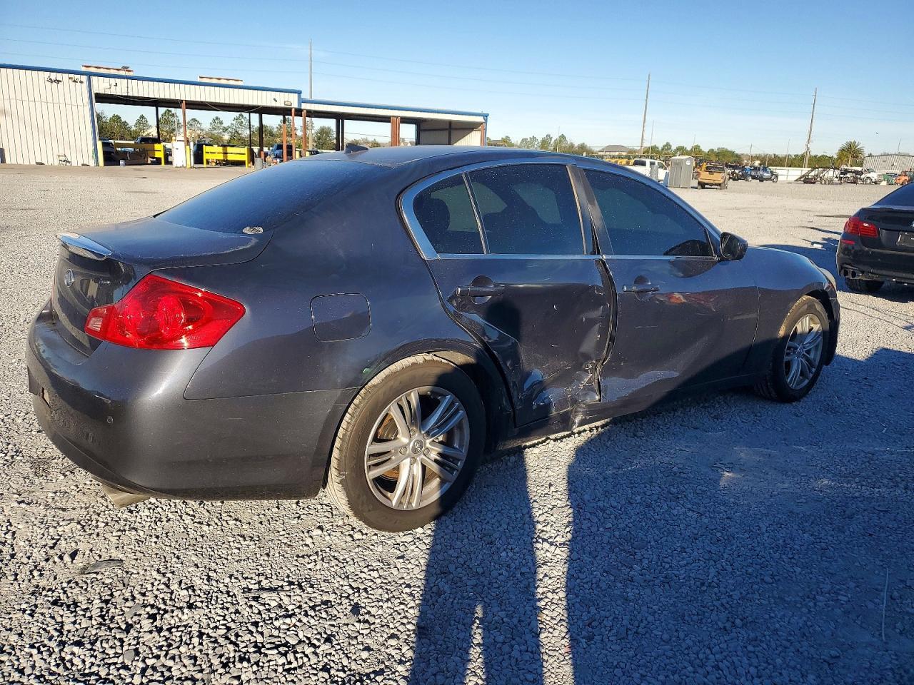 2012 INFINITI G37