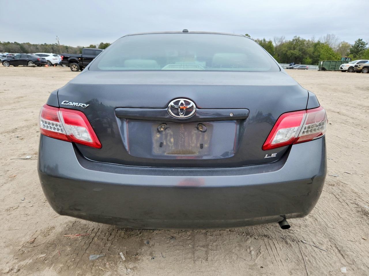 2011 TOYOTA CAMRY