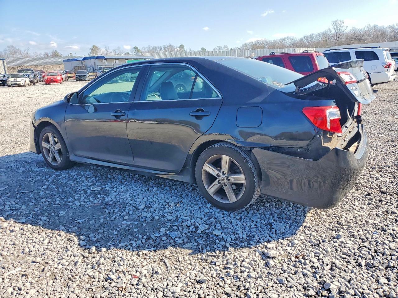 2014 TOYOTA CAMRY