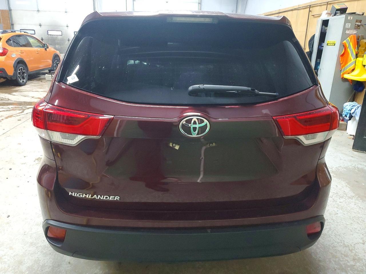 2017 TOYOTA HIGHLANDER