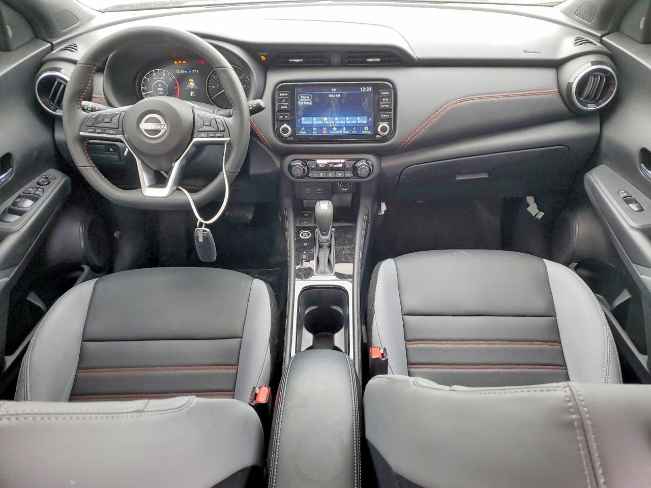 2024 NISSAN KICKS