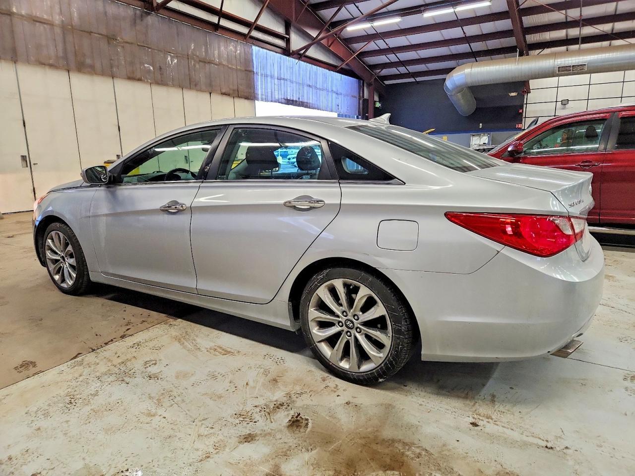 2011 HYUNDAI SONATA