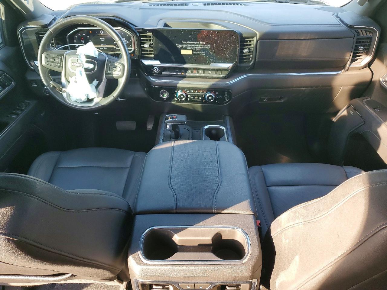 2023 GMC Sierra