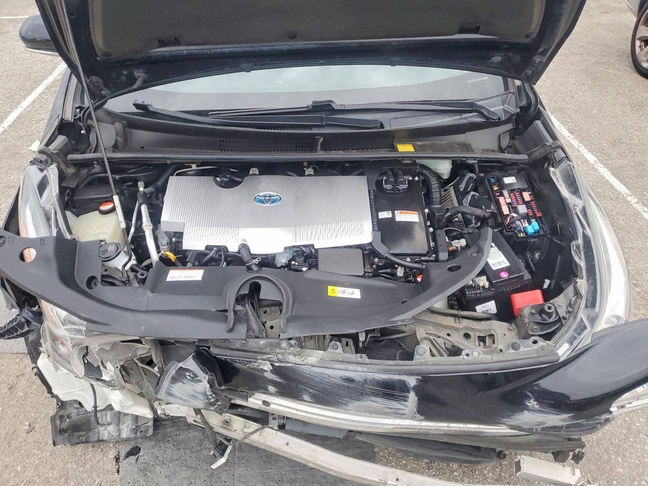 2016 TOYOTA PRIUS