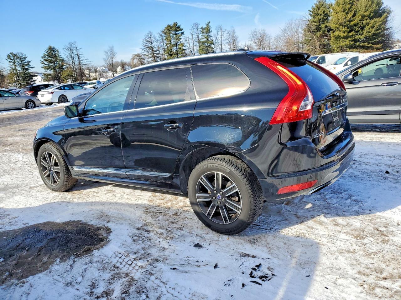 2016 VOLVO XC60