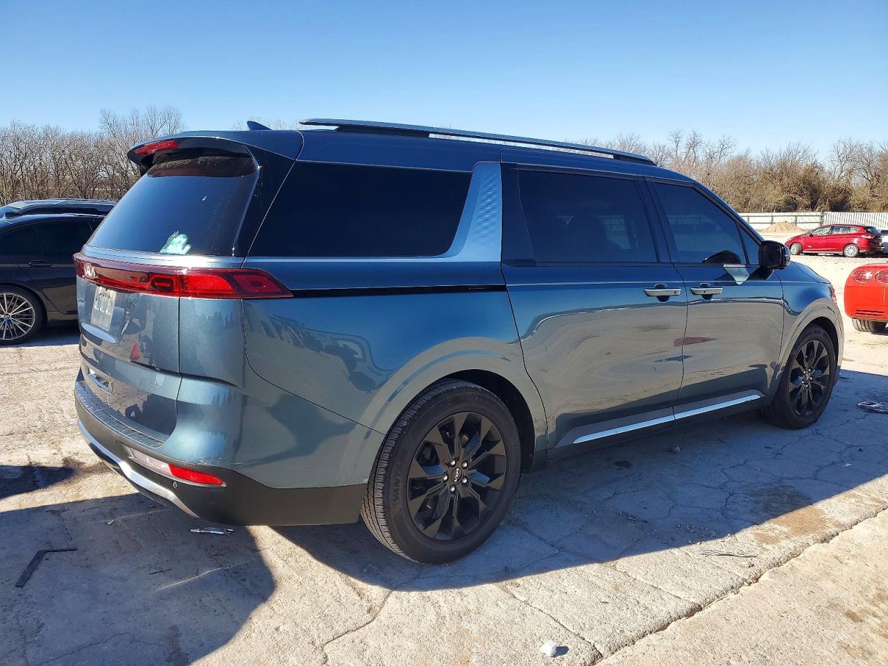 2023 KIA Carnival