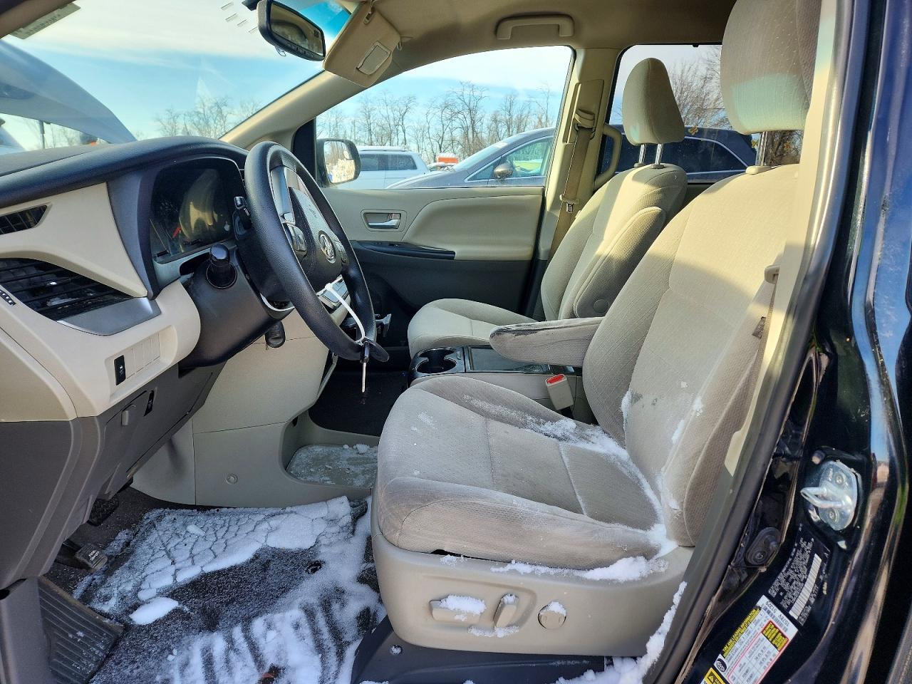 2017 TOYOTA SIENNA