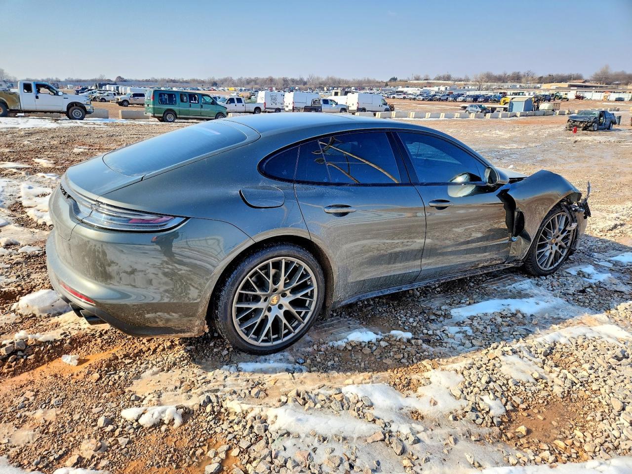 2022 PORSCHE Panamera
